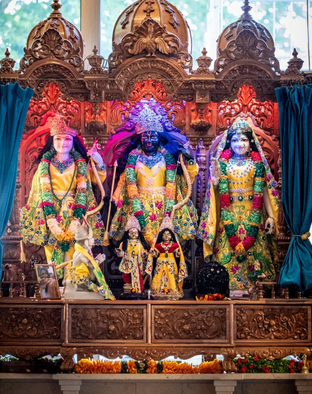 #DailyDarshan @TheAshram_spn Bhutabhrteshwarnath Mandir ⁣⁣⁣⁣⁣⁣⁣⁣⁣⁣⁣⁣⁣⁣⁣⁣⁣⁣⁣⁣⁣⁣⁣⁣⁣⁣⁣⁣⁣⁣⁣⁣⁣⁣⁣⁣⁣⁣
⁣⁣⁣⁣⁣⁣⁣⁣⁣⁣⁣⁣⁣⁣⁣⁣⁣⁣⁣⁣⁣⁣⁣⁣⁣⁣⁣⁣⁣⁣⁣⁣⁣⁣⁣⁣⁣⁣
⁣⁣⁣⁣⁣⁣⁣⁣⁣⁣⁣⁣⁣⁣⁣⁣⁣⁣⁣⁣⁣⁣⁣⁣⁣⁣⁣⁣⁣⁣⁣⁣⁣⁣⁣⁣⁣⁣
#TheAshram #shreepeethanilaya #dailyhindudeities #BhutabhrteshwarnathMandir #BhaktiMarga⁣⁣⁣⁣⁣⁣⁣⁣⁣⁣⁣⁣⁣⁣⁣⁣⁣⁣⁣⁣⁣⁣⁣⁣⁣⁣⁣⁣⁣⁣⁣⁣⁣⁣⁣⁣⁣⁣
⁣⁣⁣⁣⁣⁣⁣⁣⁣⁣⁣⁣⁣⁣⁣⁣⁣⁣⁣⁣⁣⁣⁣⁣⁣⁣⁣⁣⁣⁣⁣⁣⁣⁣⁣⁣⁣⁣
___________________________________⁣⁣⁣⁣⁣⁣⁣⁣⁣⁣⁣⁣⁣⁣⁣⁣⁣⁣⁣⁣⁣⁣⁣⁣⁣⁣⁣⁣⁣⁣⁣⁣⁣⁣⁣⁣⁣⁣
#Narayana #Rangannath #Lakshmi #Durga #RadhaDurga #kamakshi #shiva⁣ #rama #hanuman #saraswati⁣⁣⁣⁣⁣⁣⁣⁣⁣⁣⁣⁣⁣⁣⁣⁣⁣⁣⁣⁣⁣⁣⁣⁣⁣⁣⁣⁣⁣⁣⁣⁣⁣⁣⁣⁣⁣
⁣⁣⁣⁣⁣⁣⁣⁣⁣⁣⁣⁣⁣⁣⁣⁣⁣⁣⁣⁣⁣⁣⁣⁣⁣⁣⁣⁣⁣⁣⁣⁣⁣⁣⁣⁣⁣⁣
#Hindu #Hinduism #Vaishnava #BhaktiYoga #Bhakti #Love #Temple #HinduTemple #Mandir #Meditation #Kirtan #spirituality #mantra #photooftheday⁣