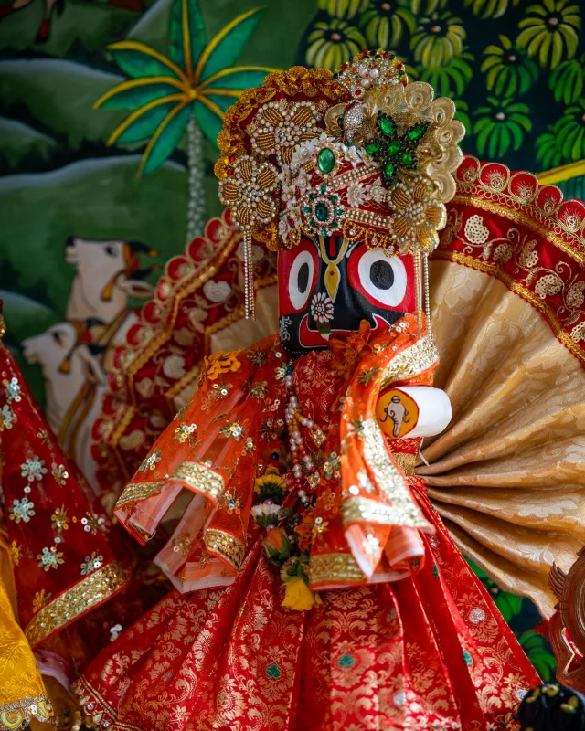 #DailyDarshan @TheAshram_spn Bhutabhrteshwarnath Mandir ⁣
⁣
⁣
#TheAshram #shreepeethanilaya #dailyhindudeities #BhutabhrteshwarnathMandir #BhaktiMarga⁣
⁣
___________________________________⁣
#Krishna #Radha #RadhaKrishna #Babaji #Ramanuja #Bhutabhrteshwarnath #Narasimha #Narayana #Rangannath #Lakshmi #Durga #RadhaDurga #Kamakshi #Gayatri #Tulsi #Chaitanya #shiva⁣ #rama #hanuman #saraswati
⁣
