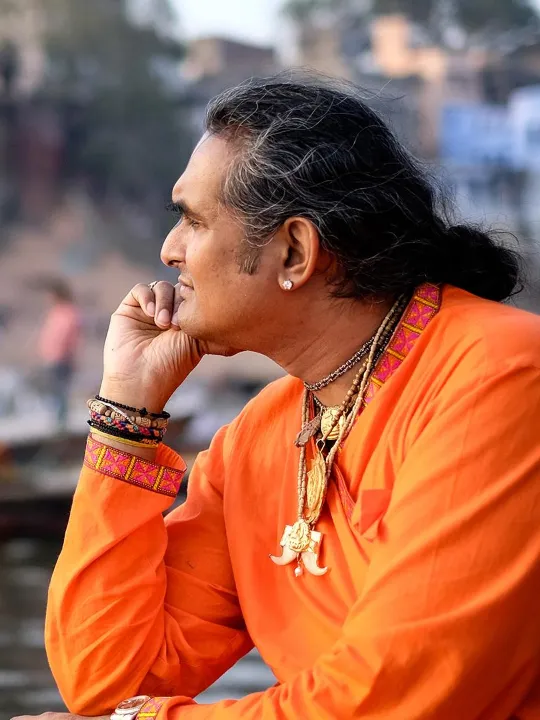 paramahamsa vishwananda, living master, contemplating over the river