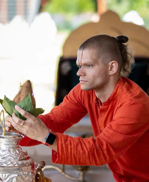 hindu monk performing puja